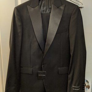 NWT Saks Fifth Avenue Black 2 Piece Tuxedo 38R